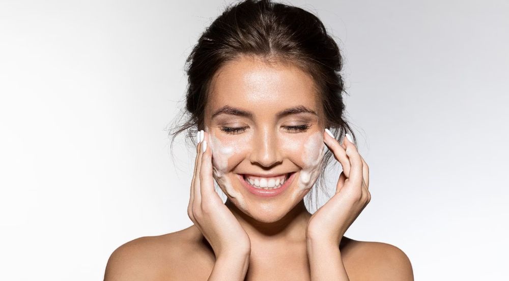 Natural skin care: How to achieve a radiant glow without makeup